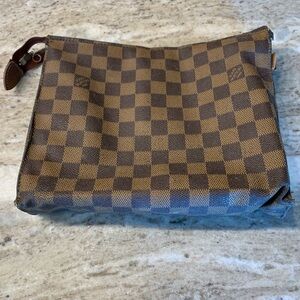 Vintage Louis Vuitton Make-Up bag , ok - fair condition.